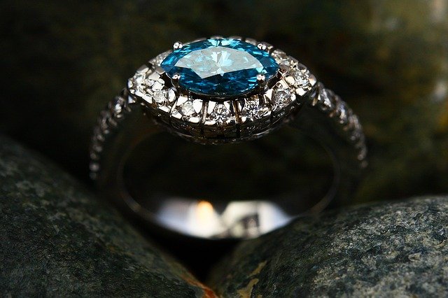 ideas for selecting and maintaining your jewelry