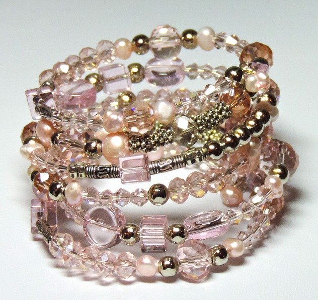 Find The Perfect Jewelry To Express Your Personality 1