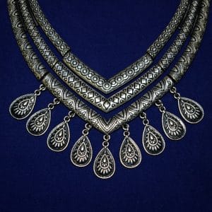 jewelry shopping basics for beginners how to buy your first set of earrings